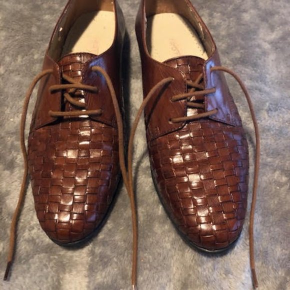 Trotters Lizzie Lace Up (Size 8 / Narrow) - Picture 2 of 6